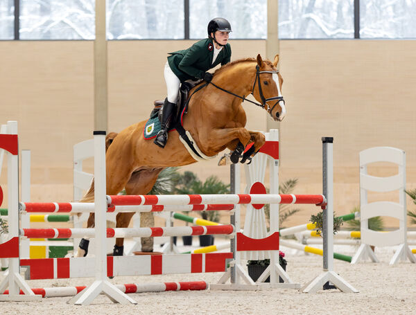 TANGELO`S THOLIX mit GOW'n Vanessa Erbert am Sprung