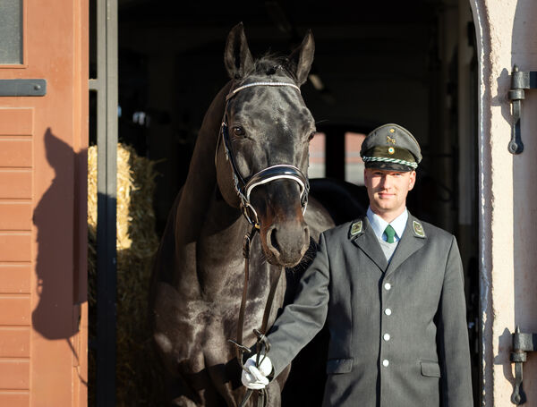 Portrait Tom Seifert mit Bon Voyage